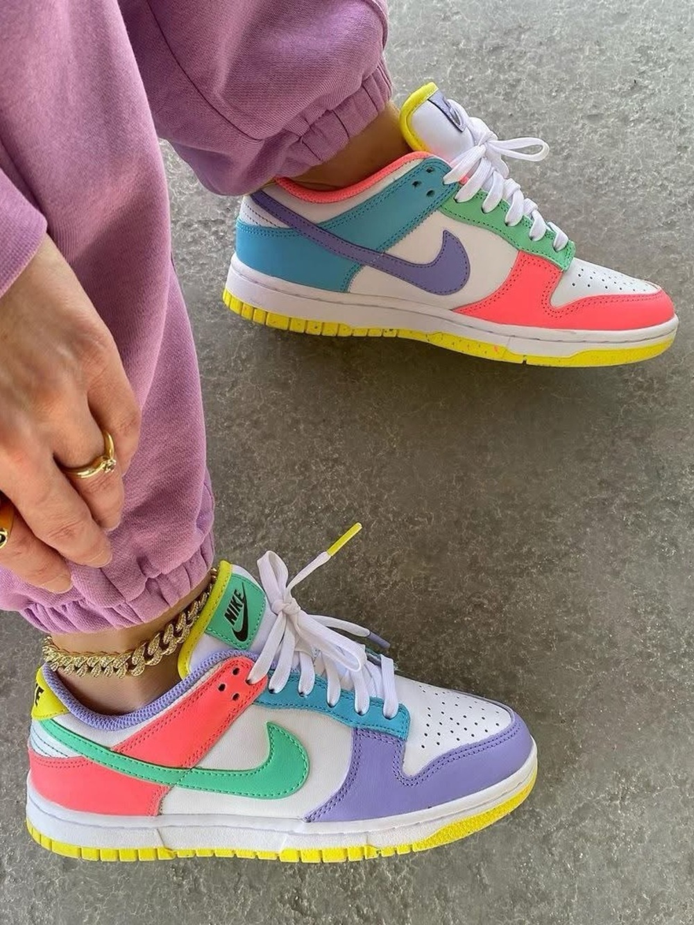 Nike Dunk Low SE Easter Candy Pastel Sneakers Women’s 9
